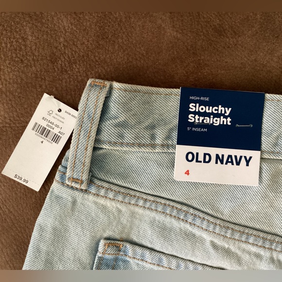 COPY - Old Navy high rise slouchy straight boyfriend style jean shorts - Picture 4 of 4
